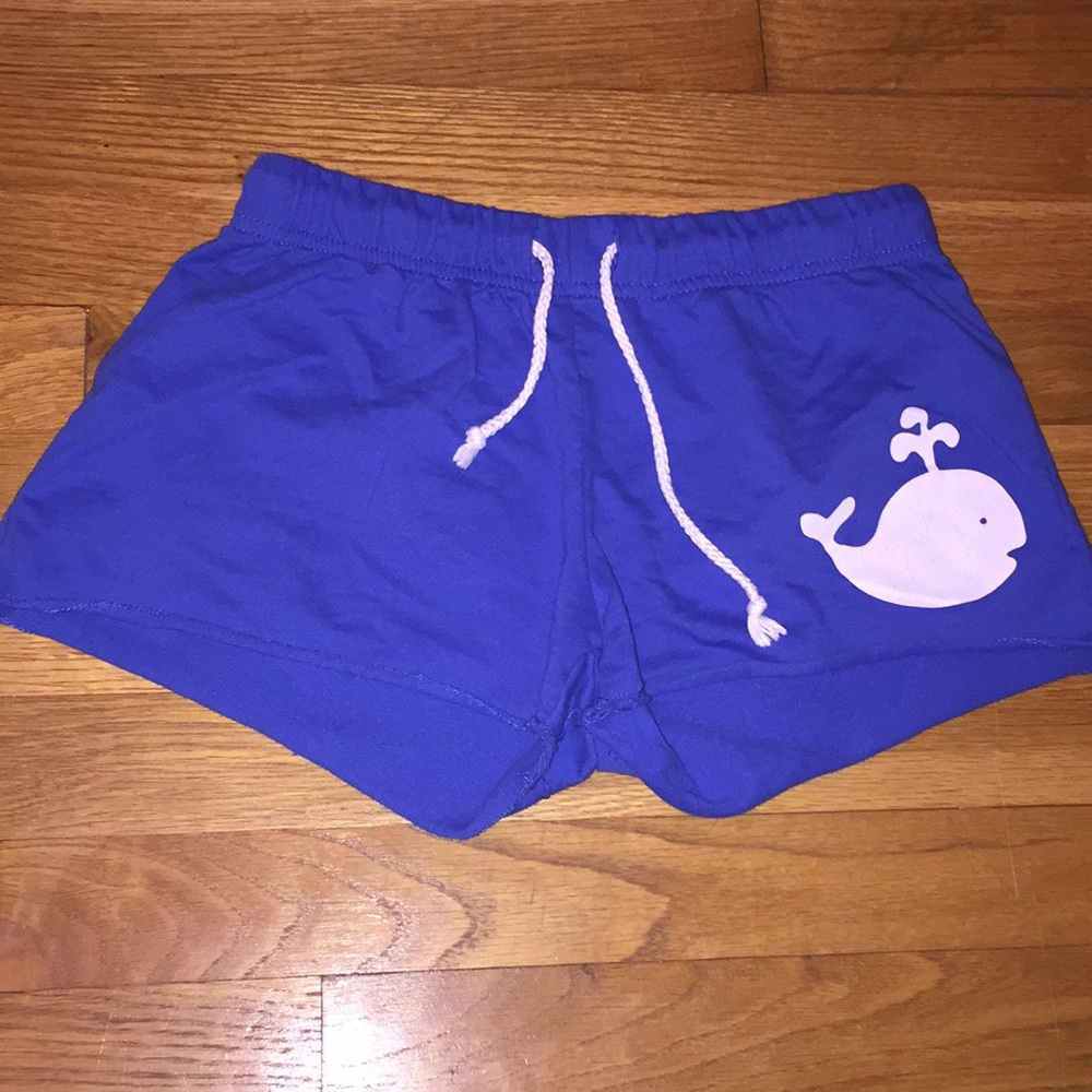 Whale shorts